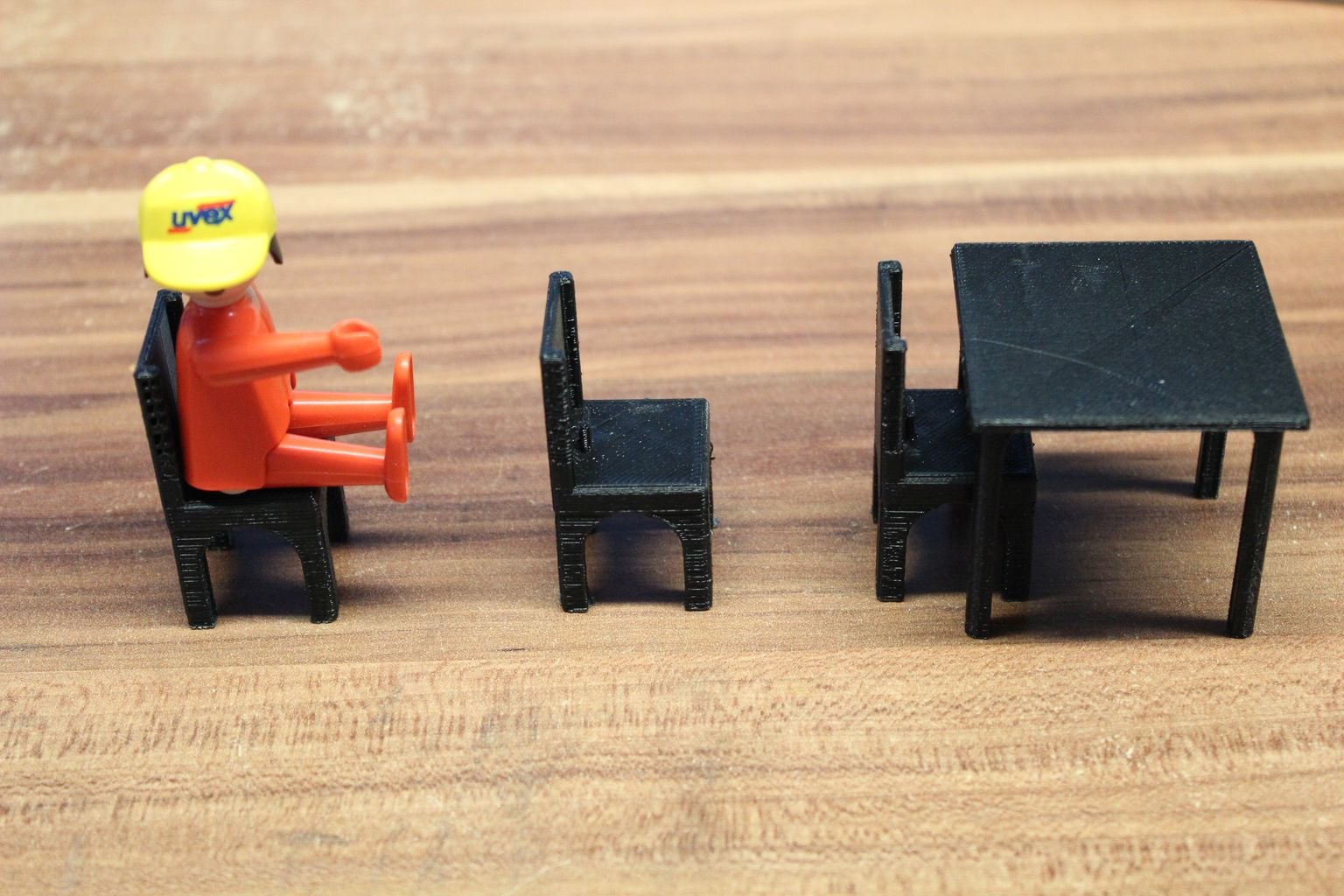simple chair [playfab 181003, playmobil compatible]