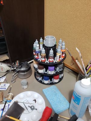 Paint holders from Spools