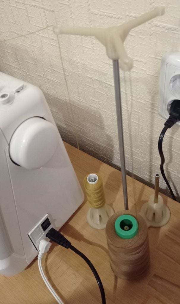 Thread holder for sewing machine
