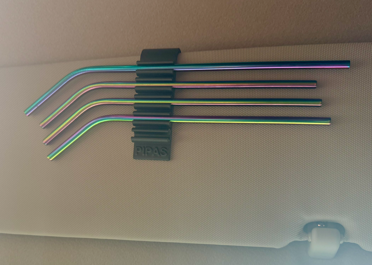 Straw Visor Holder for Pipas