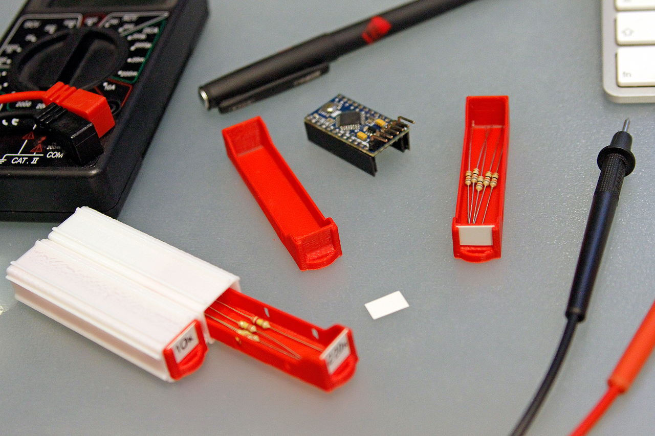 Stackable resistor box with labels