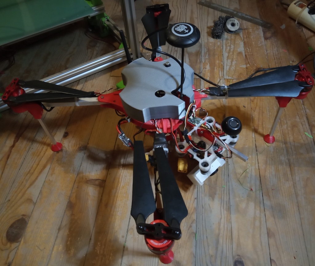 EXPIRE, the quickly foldable large quadcopter