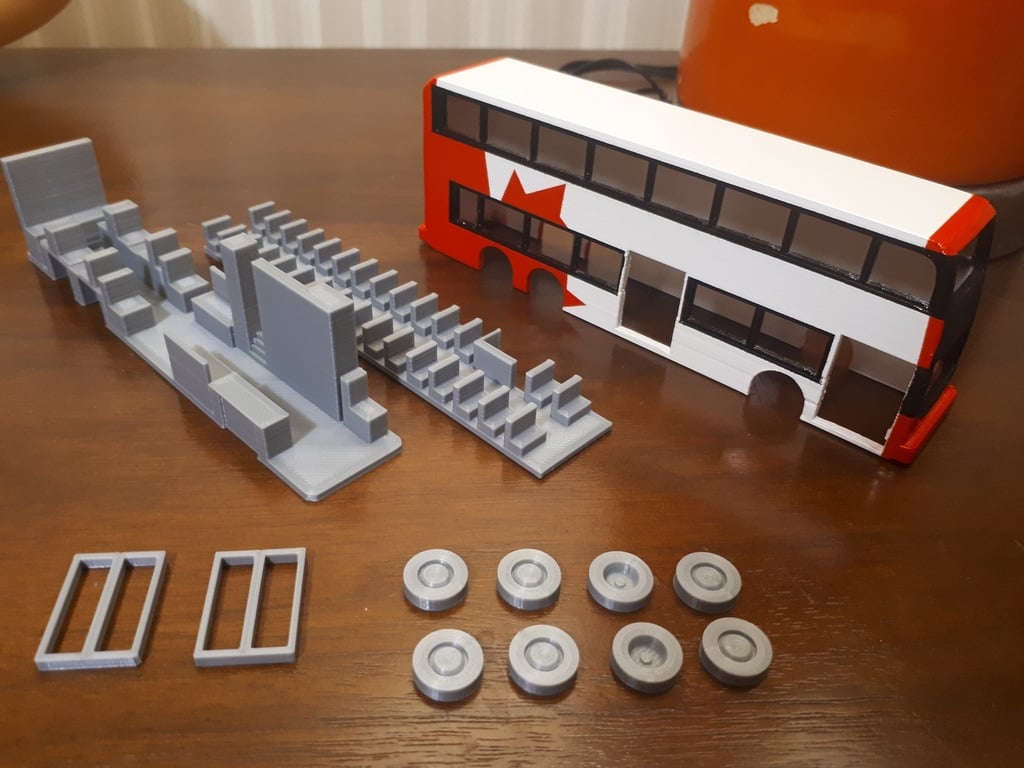 Double Decker City Bus - HO Scale