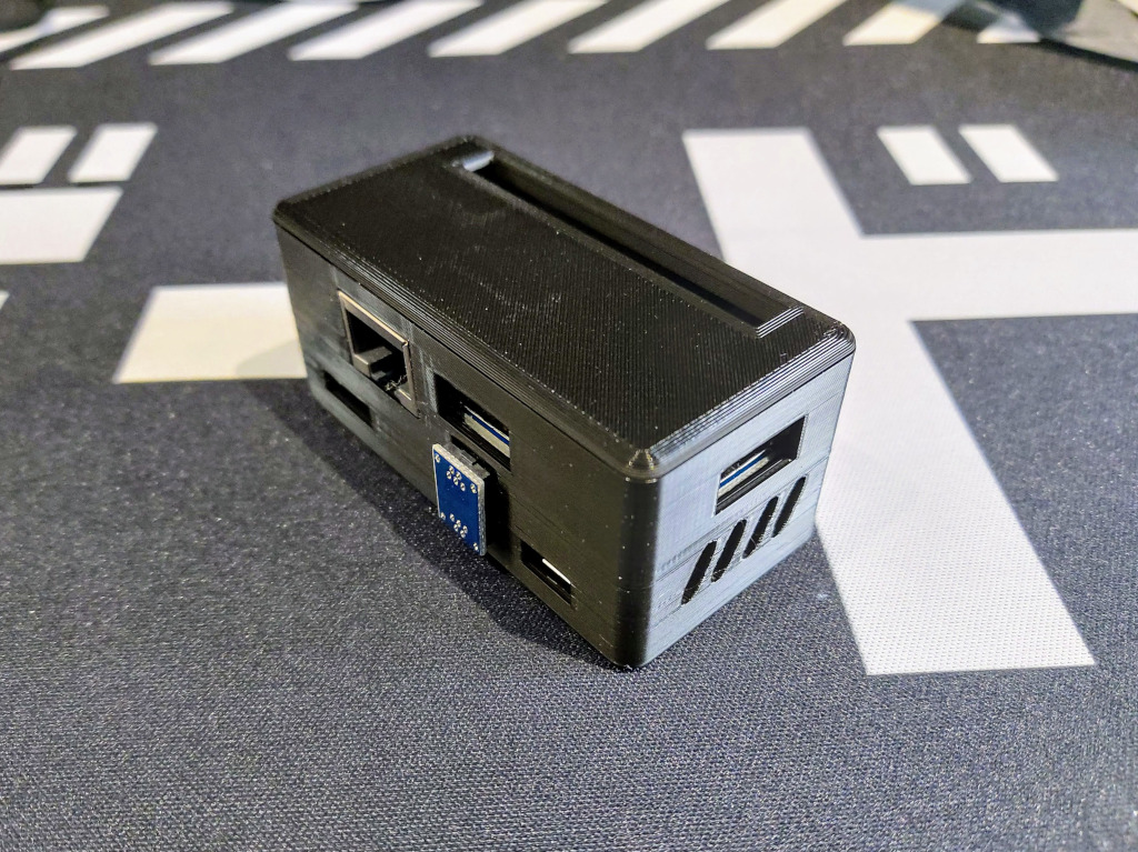 Raspberry Pi Zero LAN/USB hub hat case