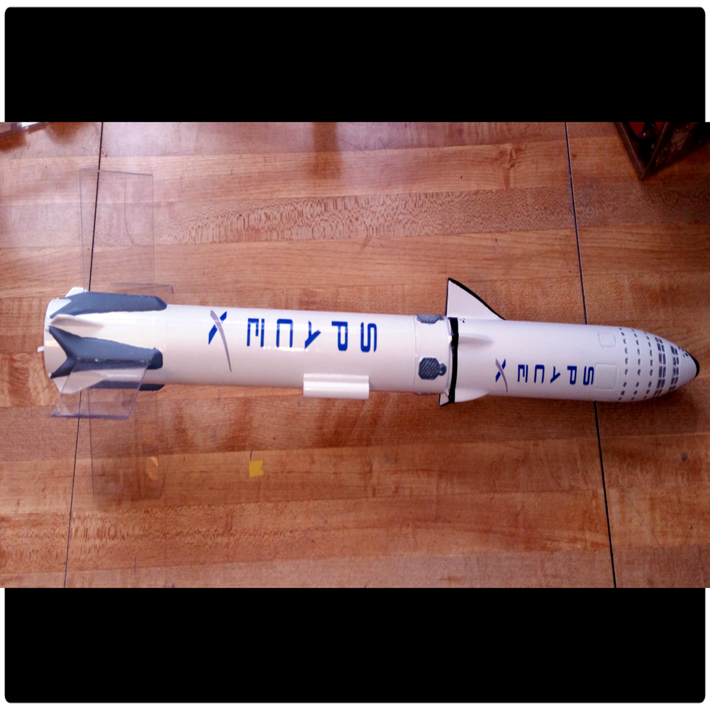SpaceX BFR Flying Model Rocket