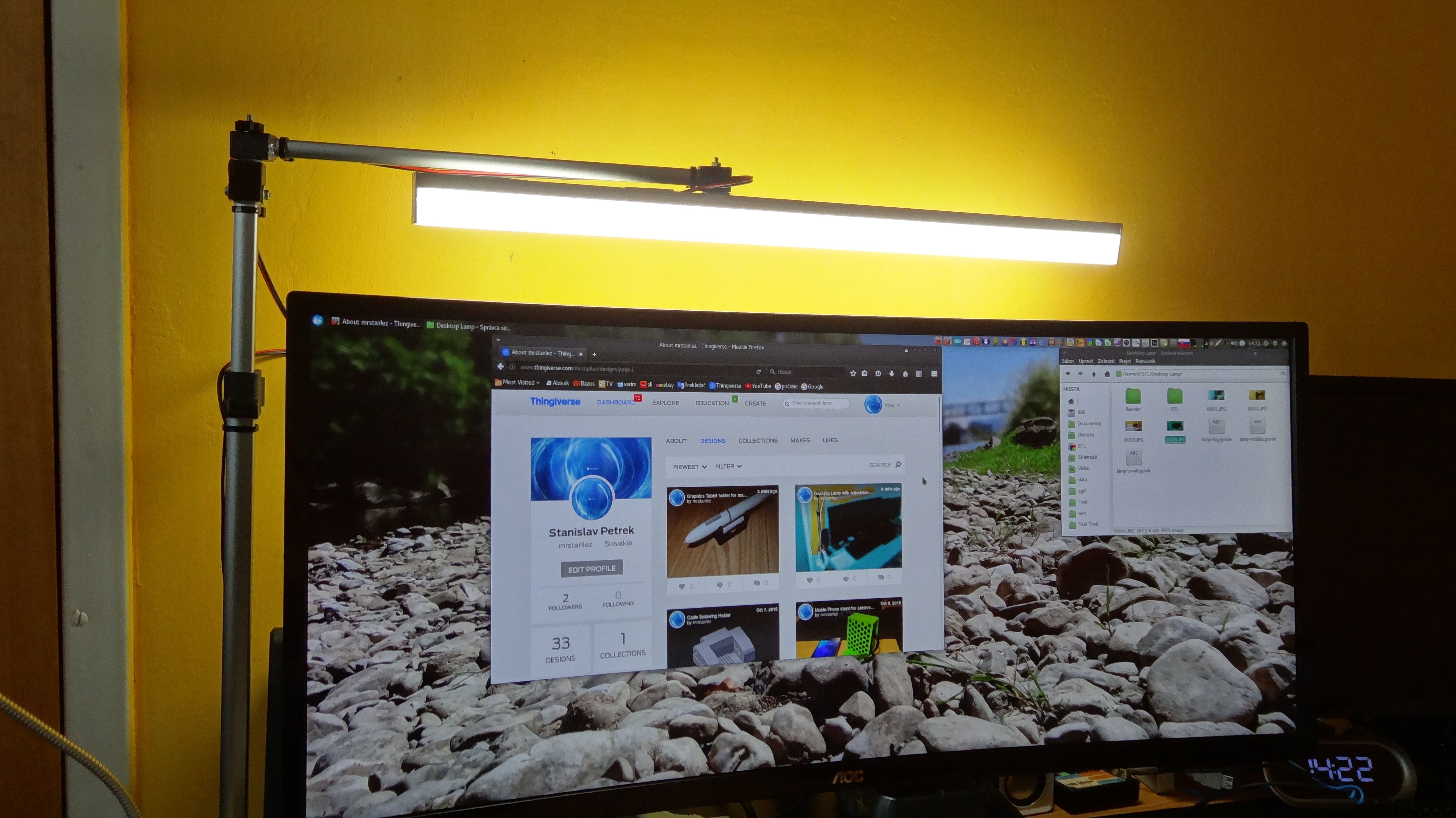 Desktop Lamp with Adjustable Height and Z rotation