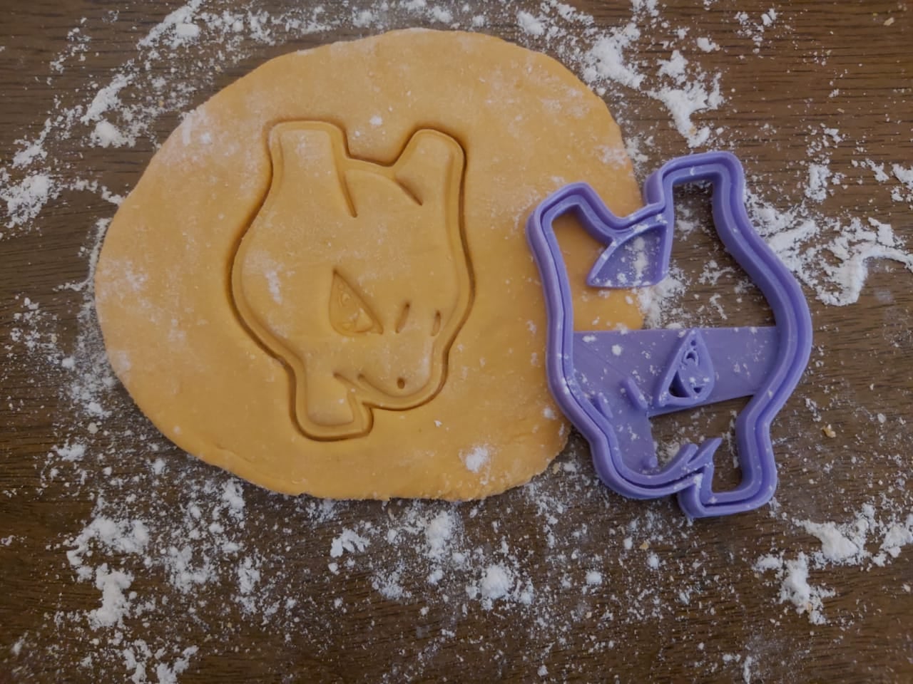 Cookie Cutter MewTwo (Pokémon)