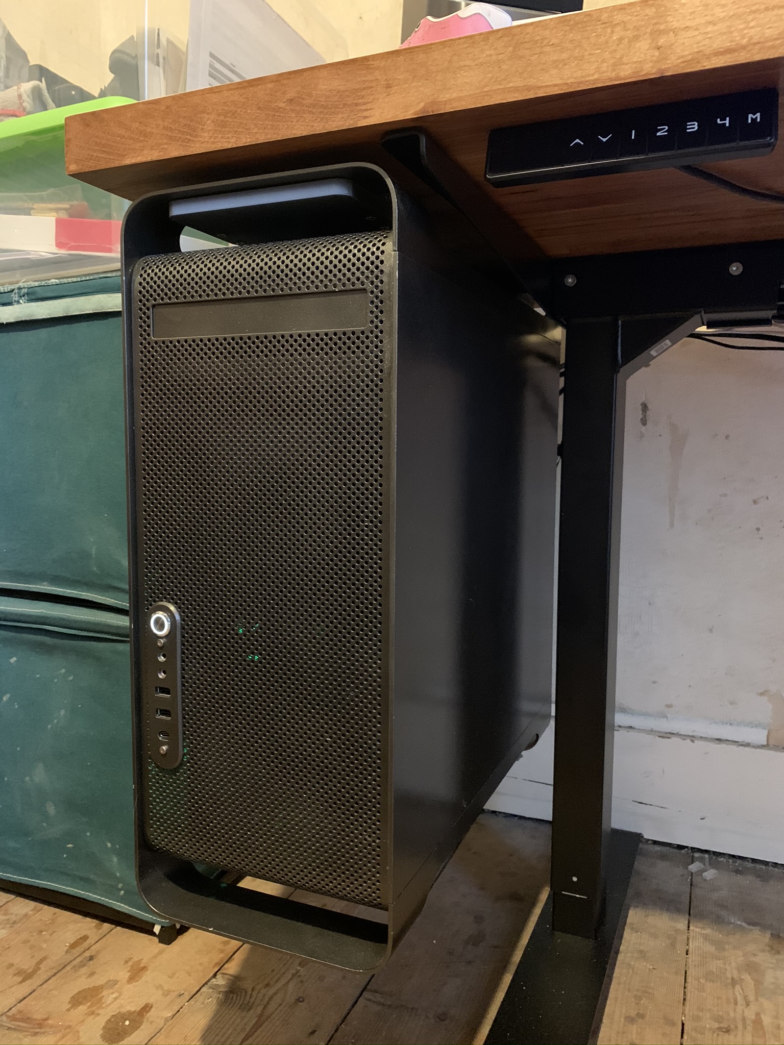 G5 / Mac Pro undertable mount