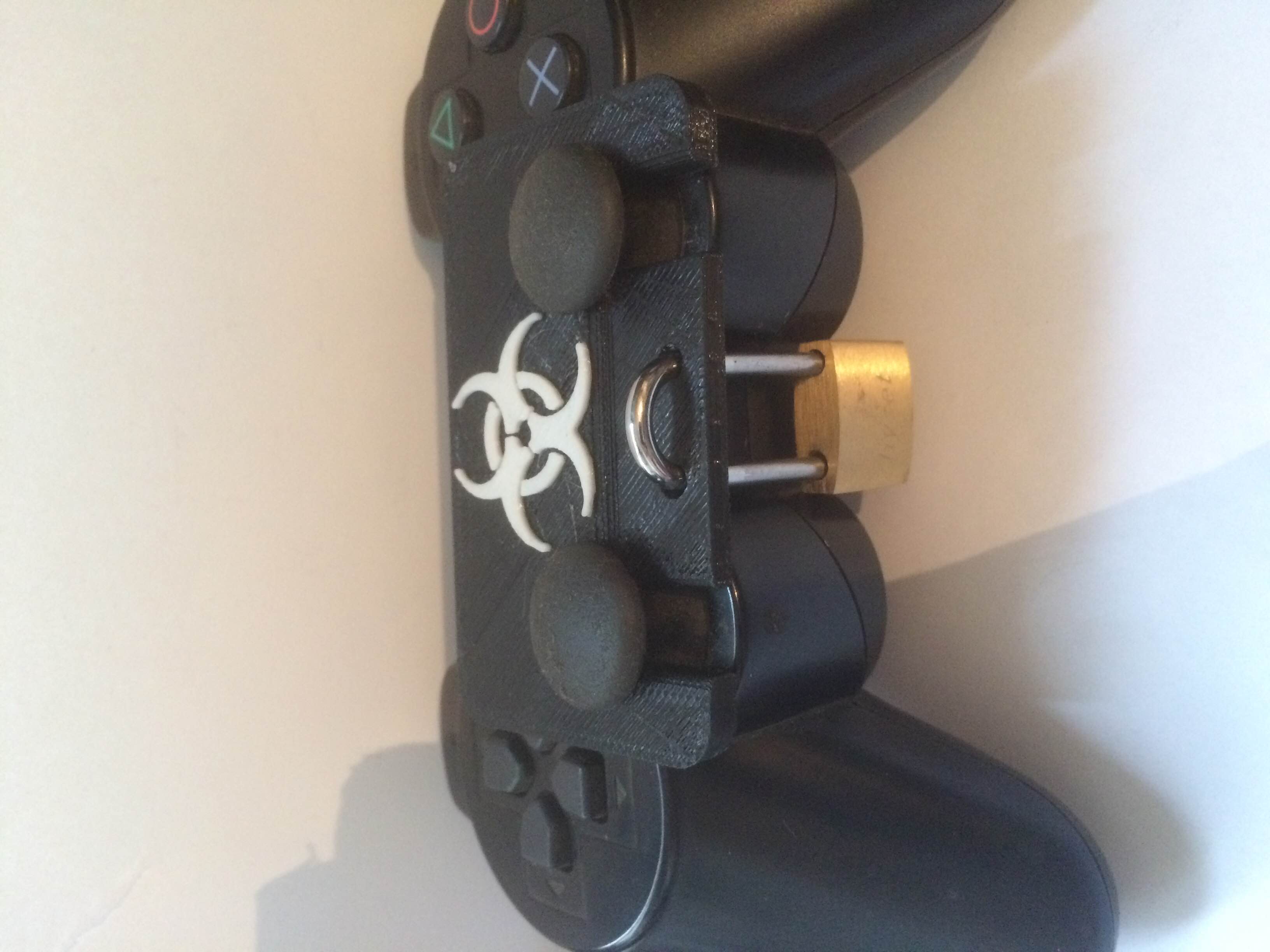 PS3 controller lock