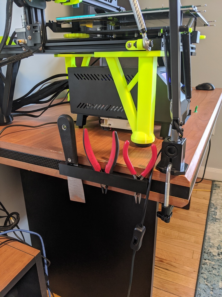 Desk attachment for 3d printing tools