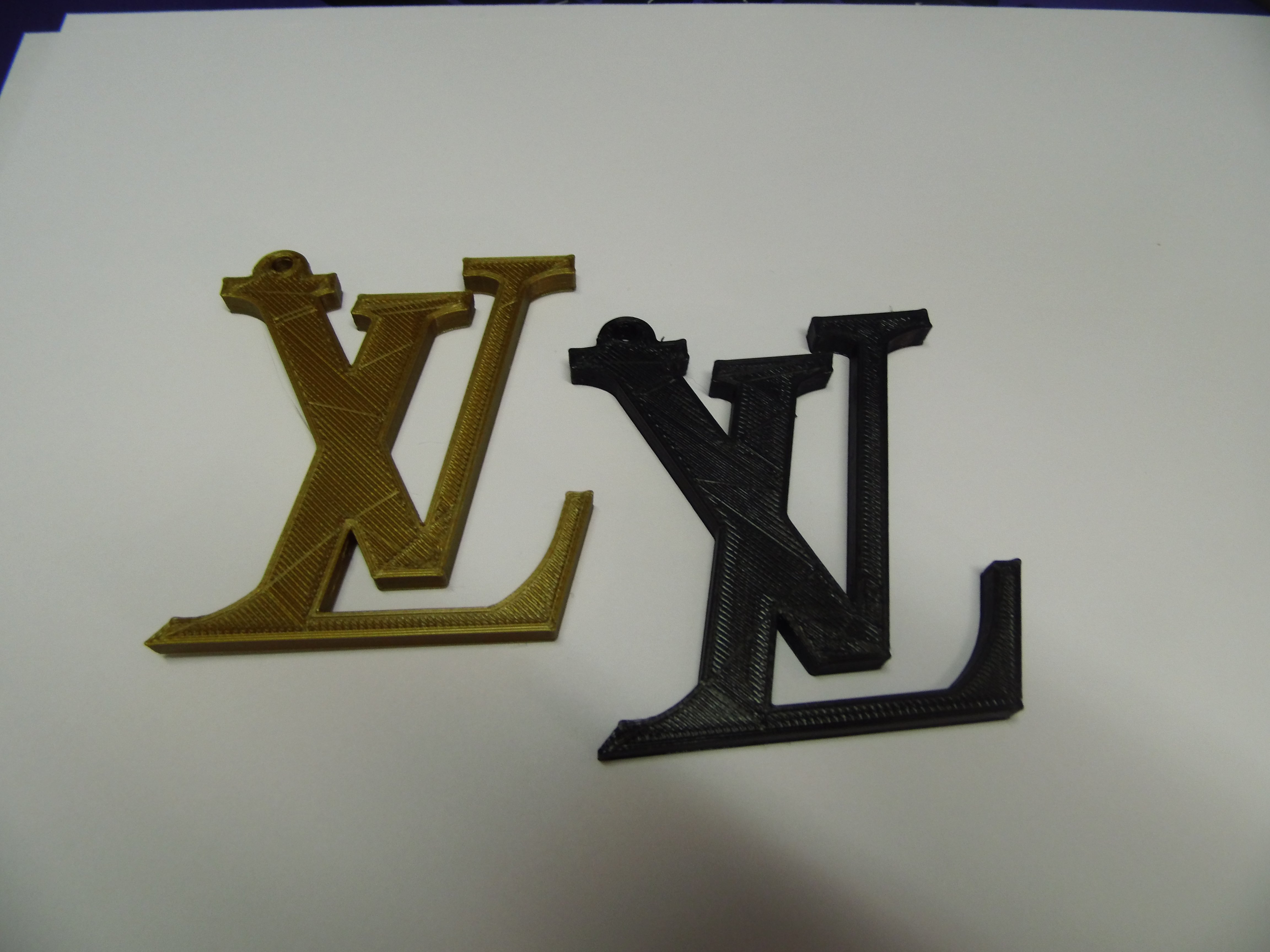 Keychain - Louis Vuitton - Lv
