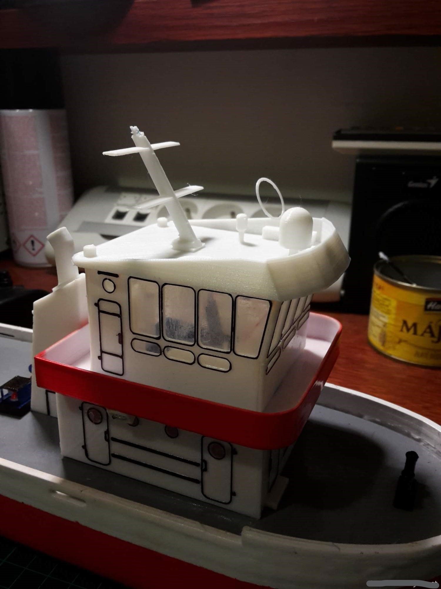 Modified roof for RC Micro TugBoat