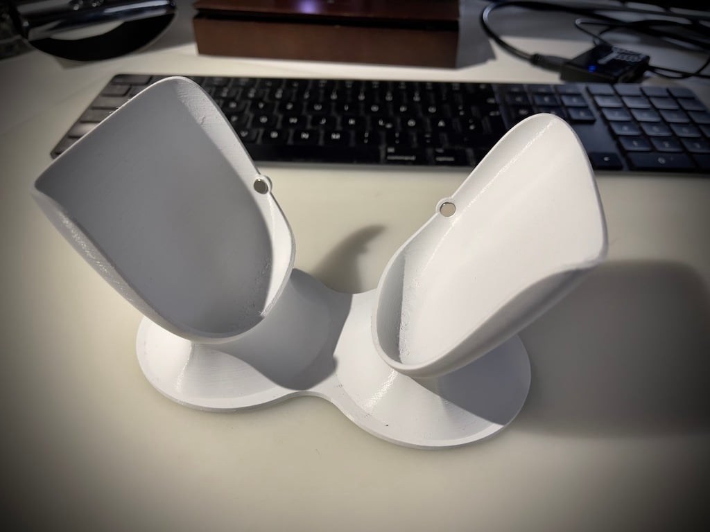 Airpods Max Stand from TheHappyOne with Magnets