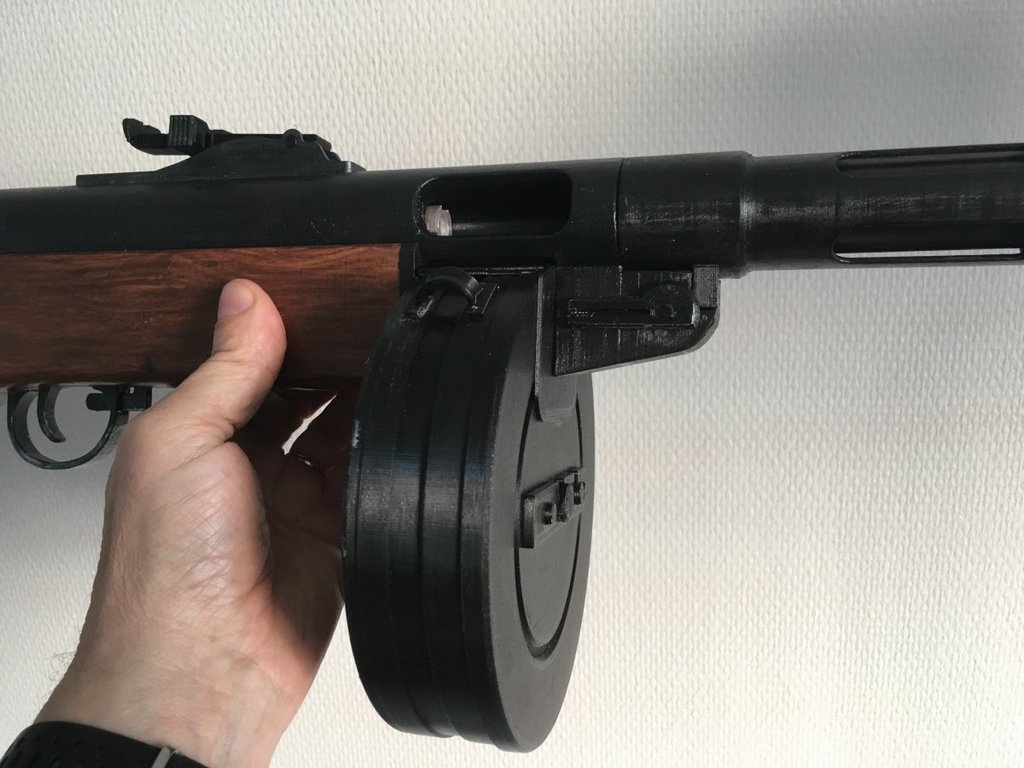 Suomi KP/-31 - submachine gun replica