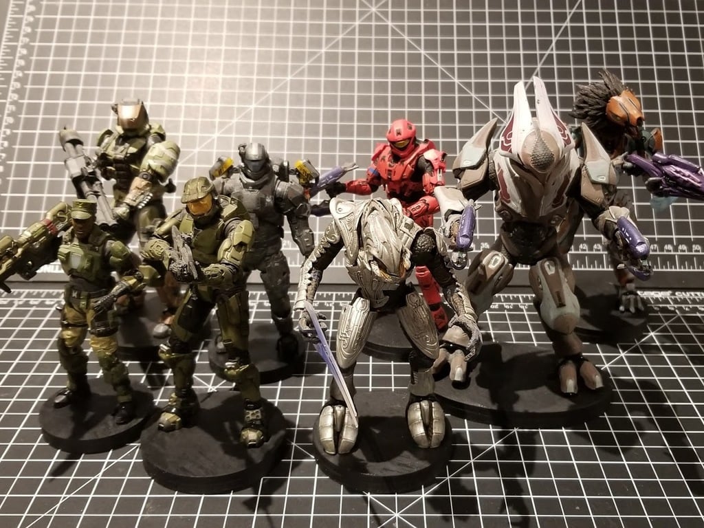 McFarlane Halo Spartan/Elite Action Figure Stand