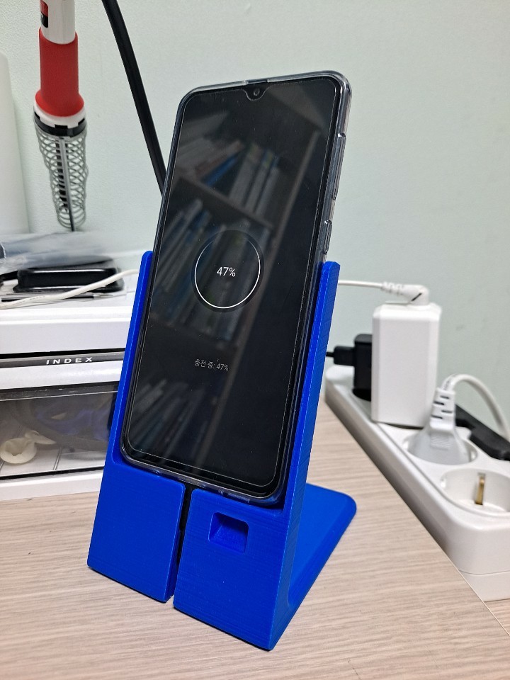 Galaxy A50 charging stand