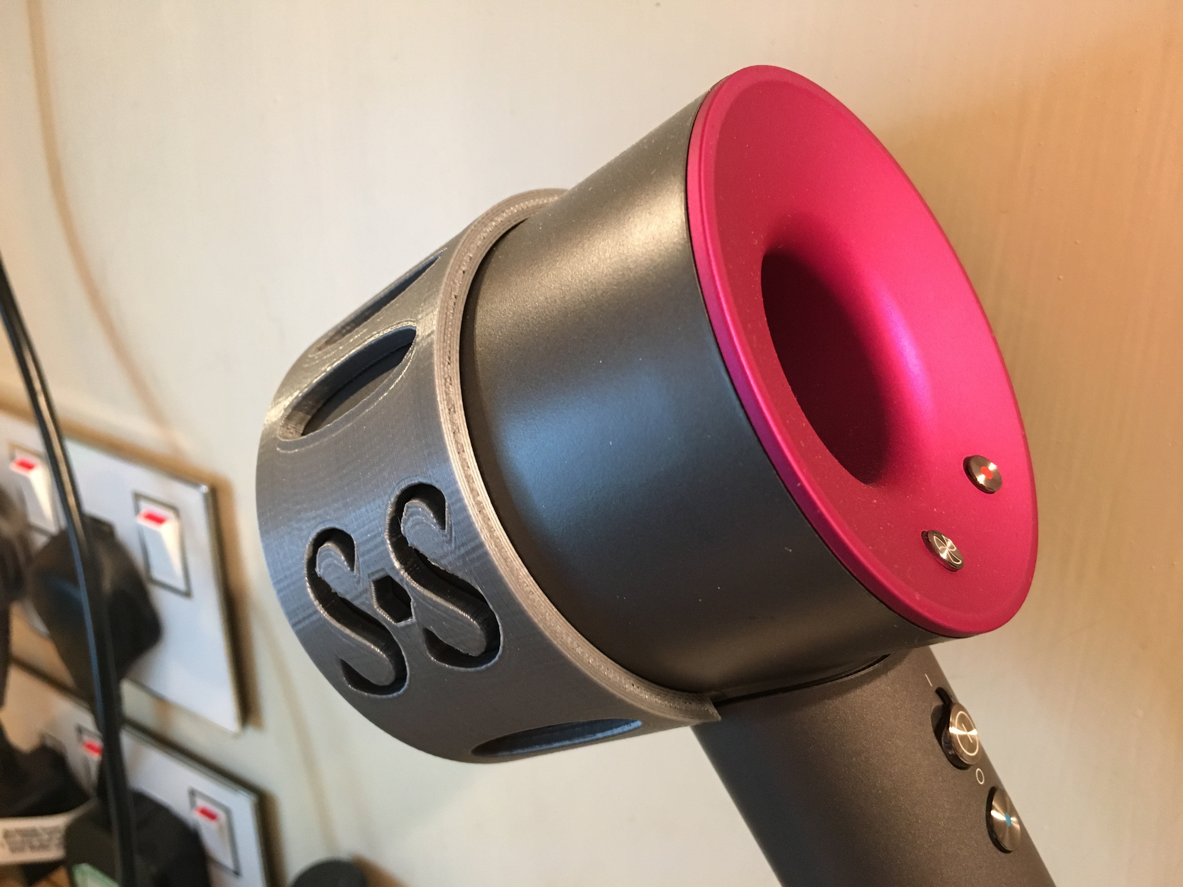 Dyson SuperSonic Holder