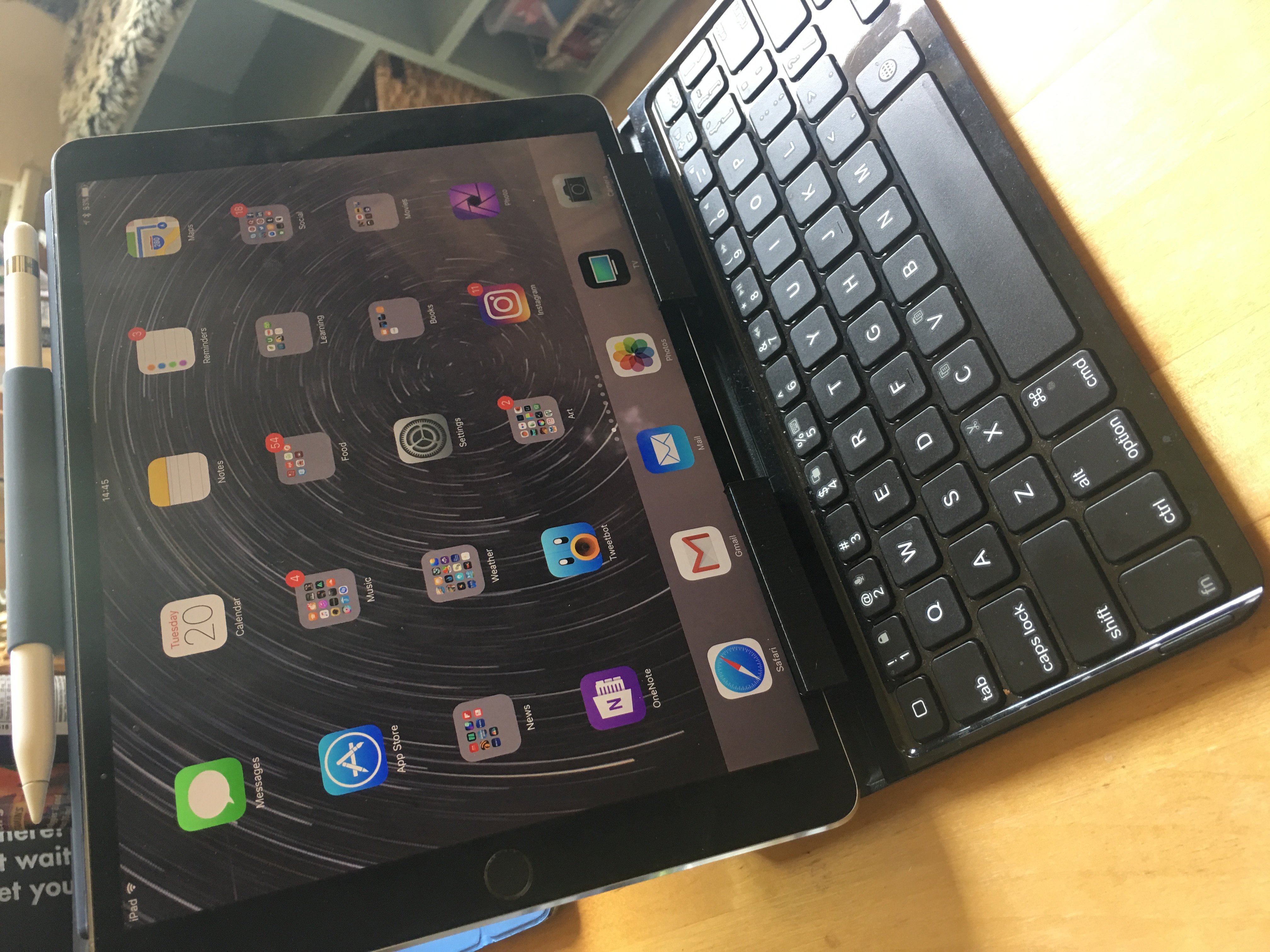 iPad Pro 10.5" Raiser for Logitech Keyboard