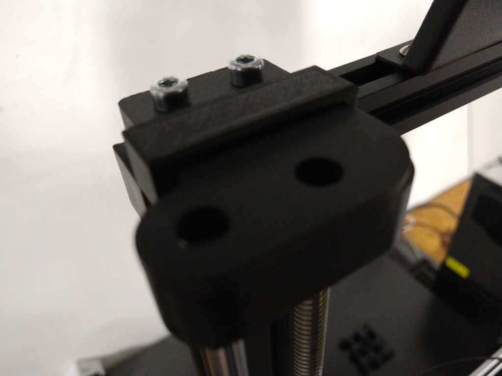 ANET A8 Plus: Upper bearing carriers for Z screw drives 