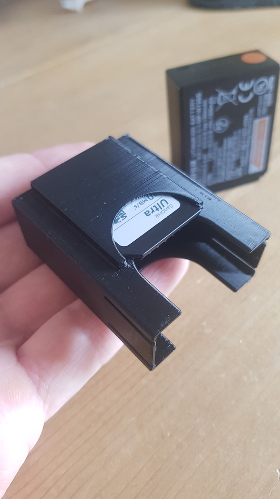 Fujifilm NP-W126 battery cover + SD card slot