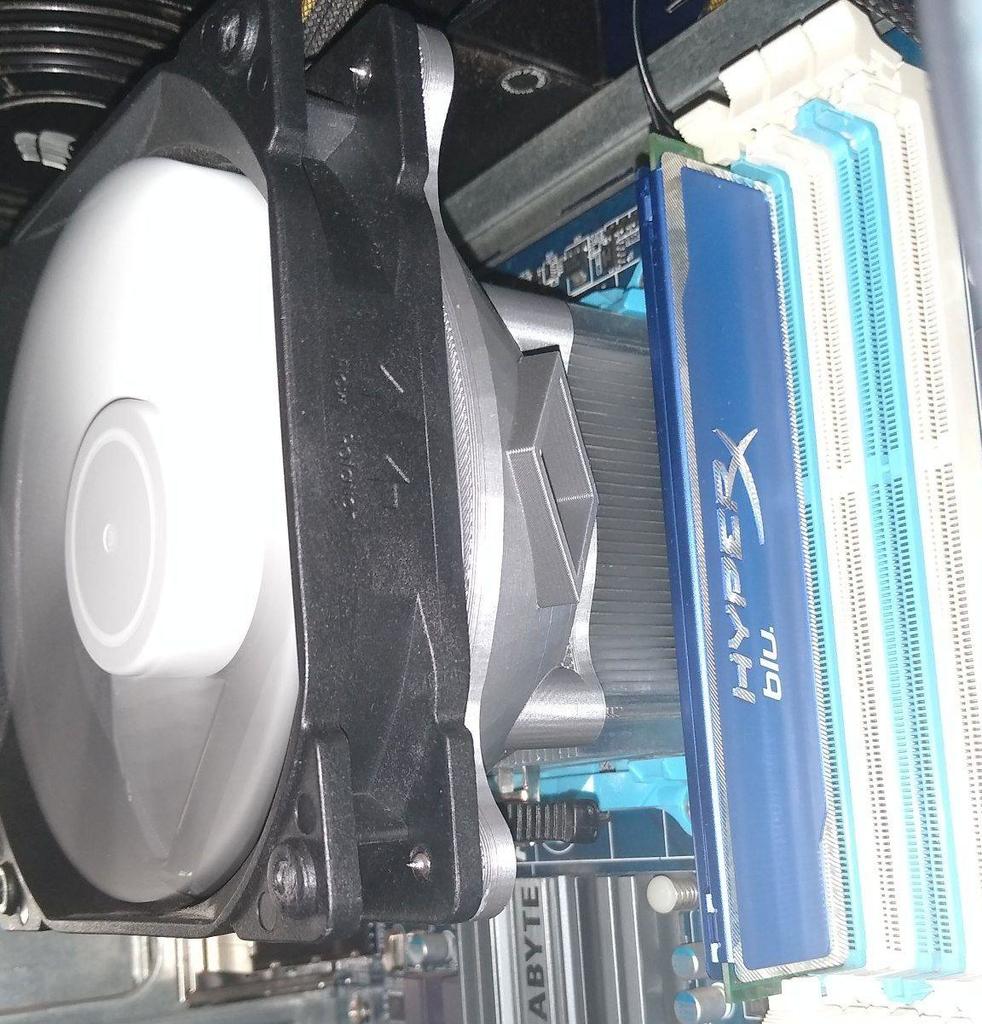AMD Stock Cooler 120mm to 70mm Fan Adapter (screw version)