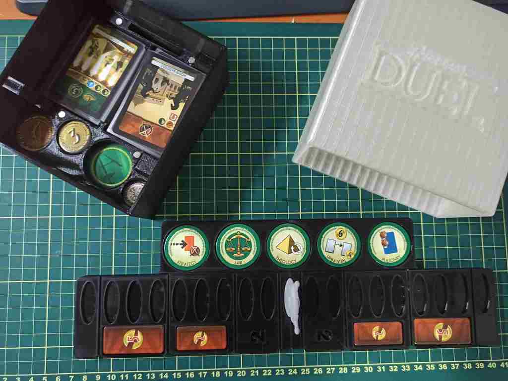 7 Wonders Duel box and game mat