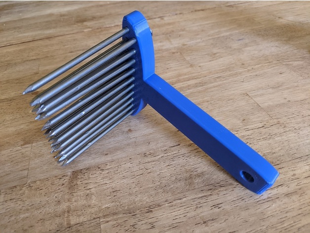 DIY 3D printed mini wool combs made out of onion holders 