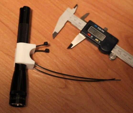 Maglight bicycle flashlight holder