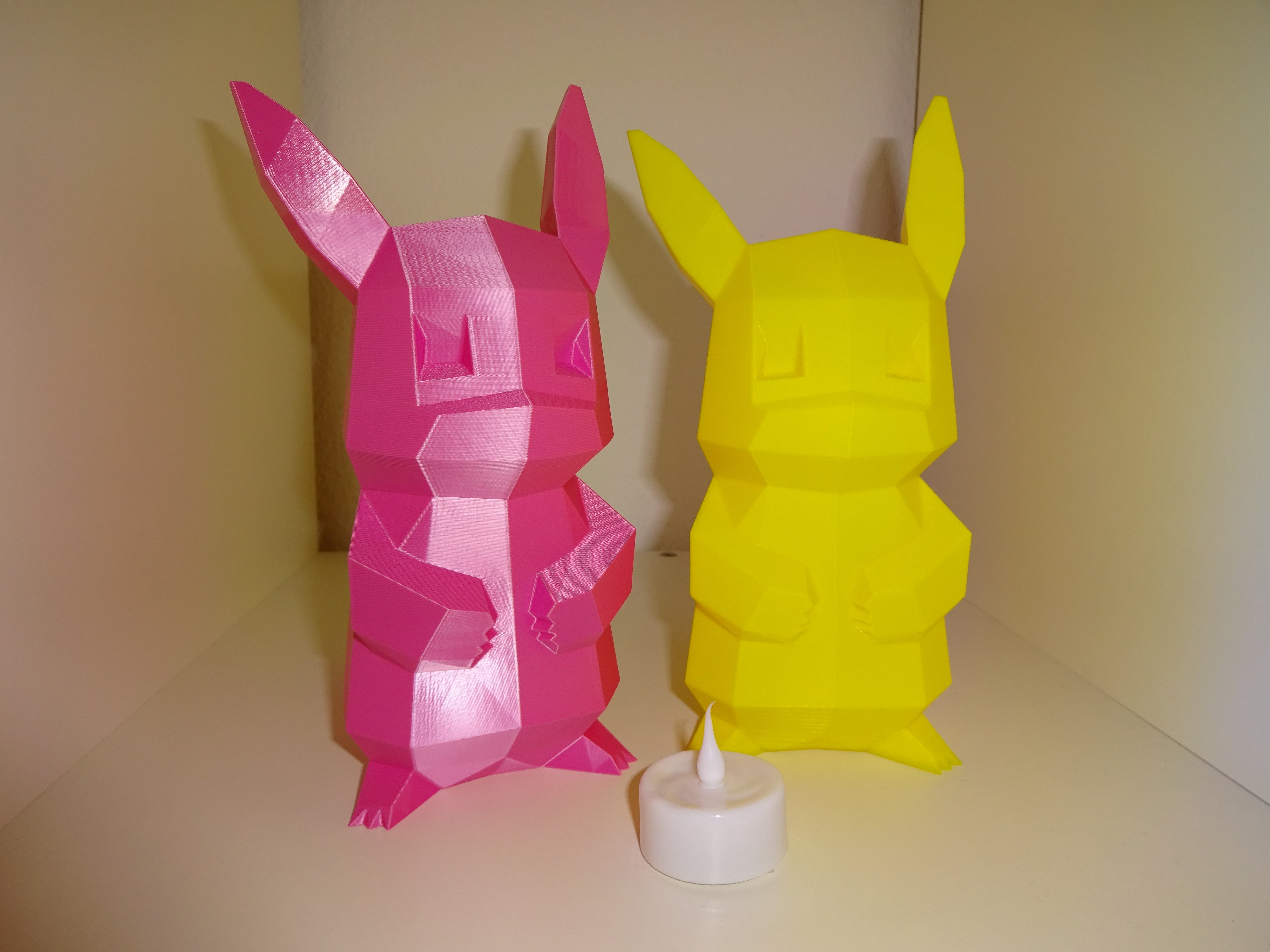Low Poly Pikachu Lamp