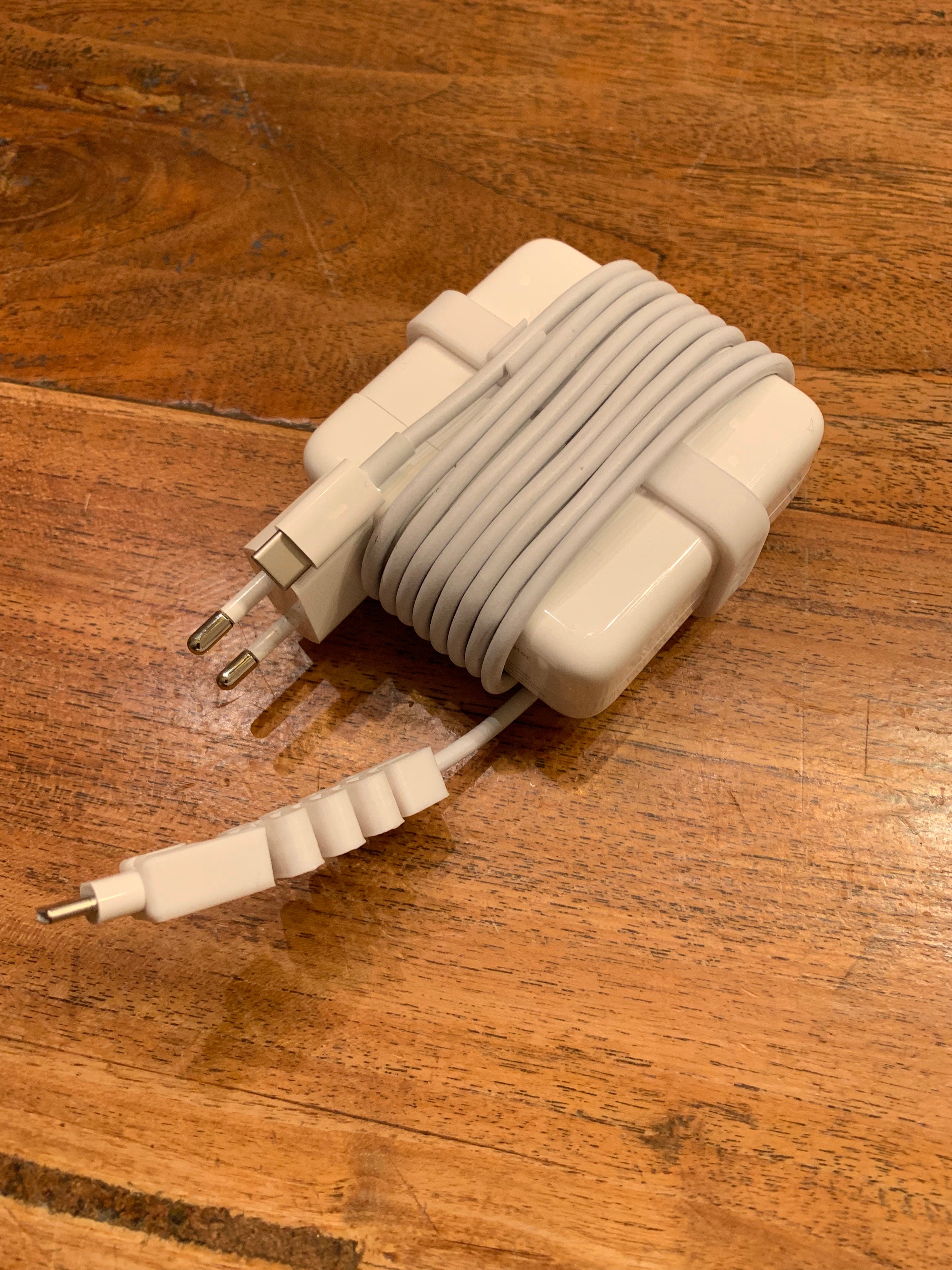 Apple MacBookPro Power cable Spool USB-C