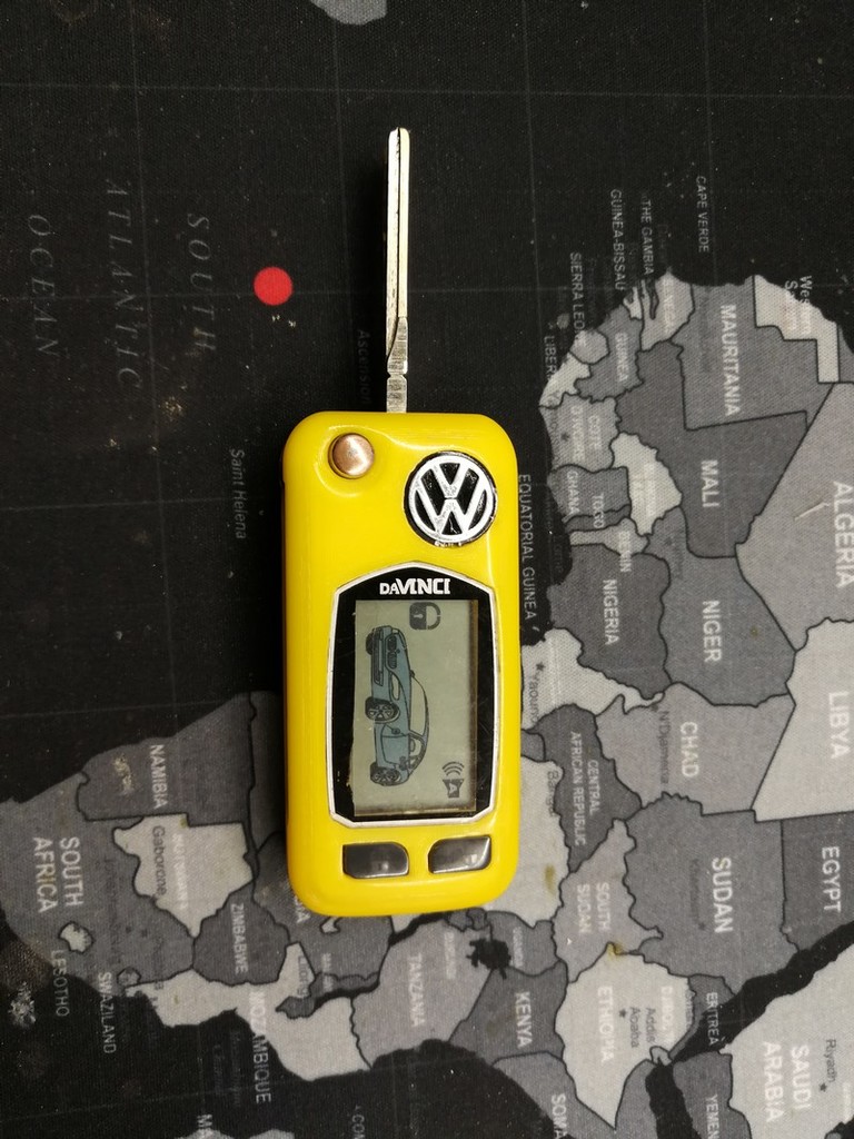  Car keychain housing Davinci with VW switchblade key