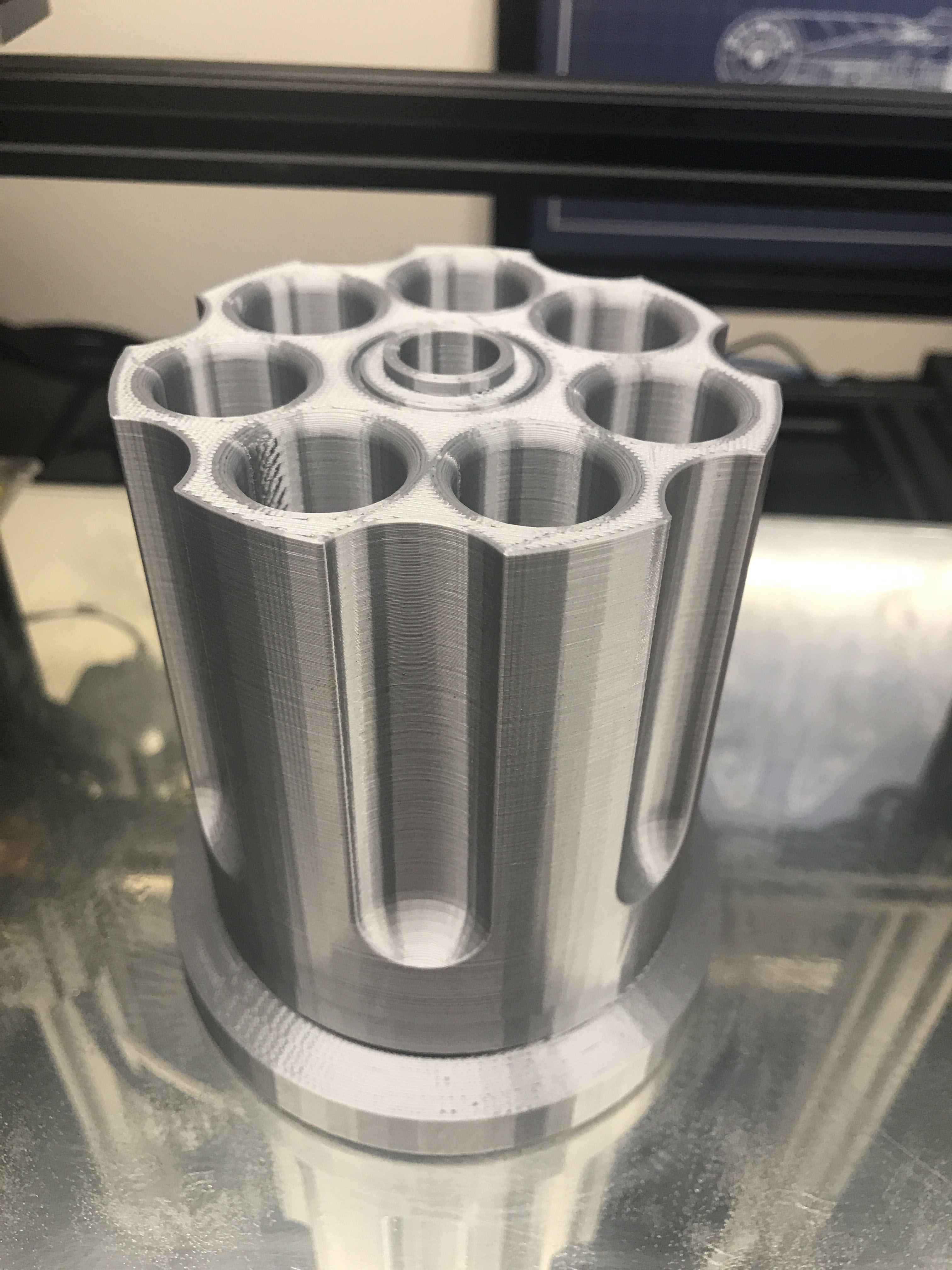 Spinning Revolver pen holder