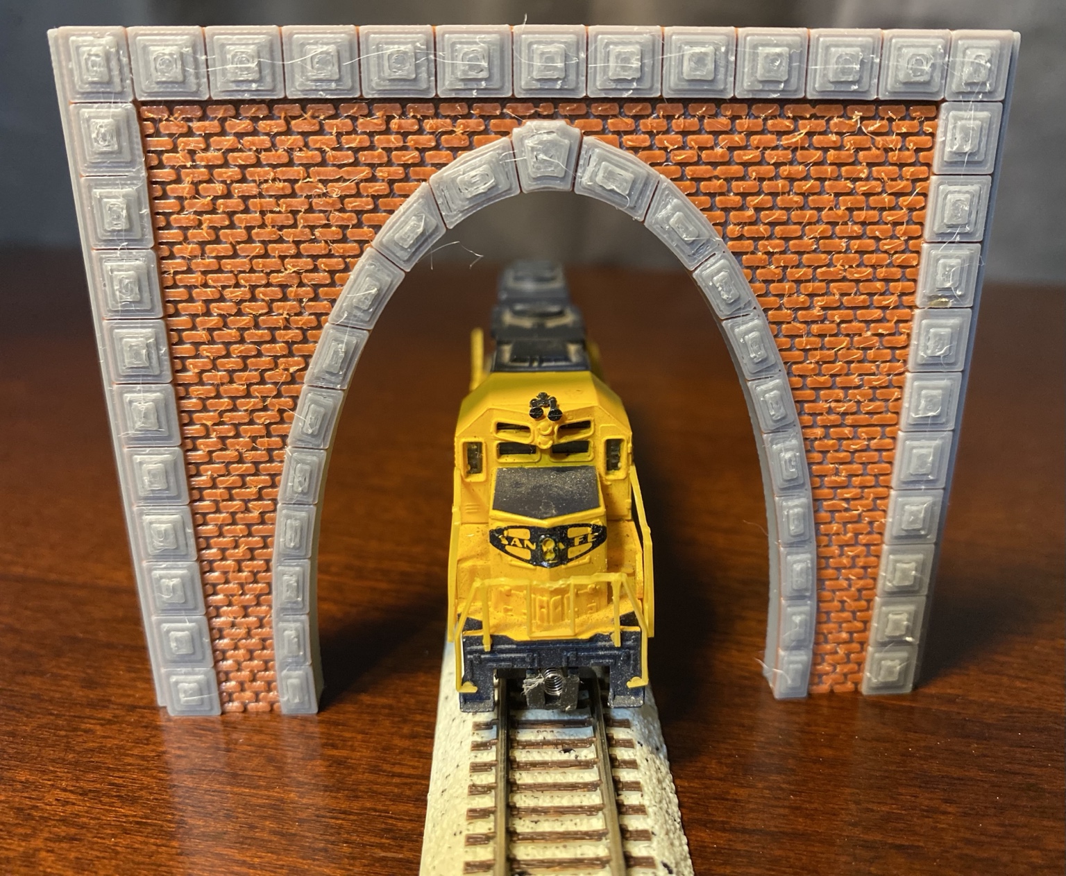 N Scale Single Track Brick Tunnel Portal