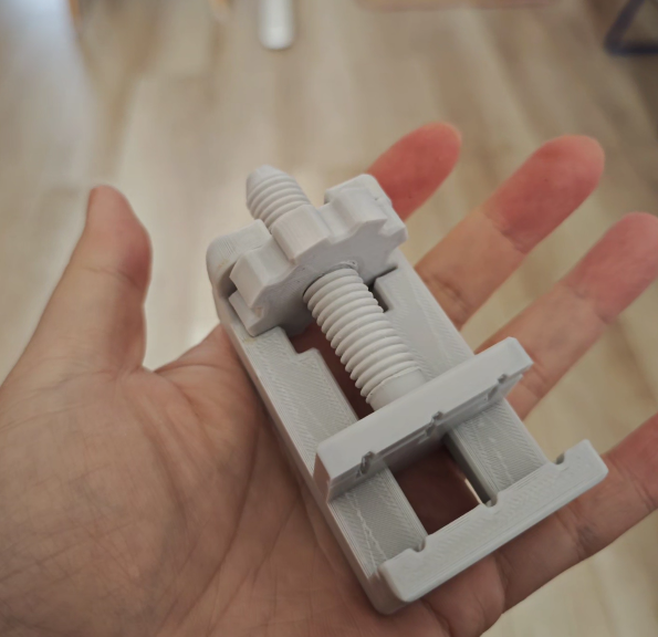 Baby vise (type C)