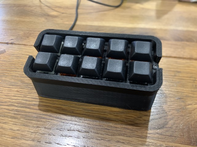 Hotswappable Macro Keyboard (5x2)
