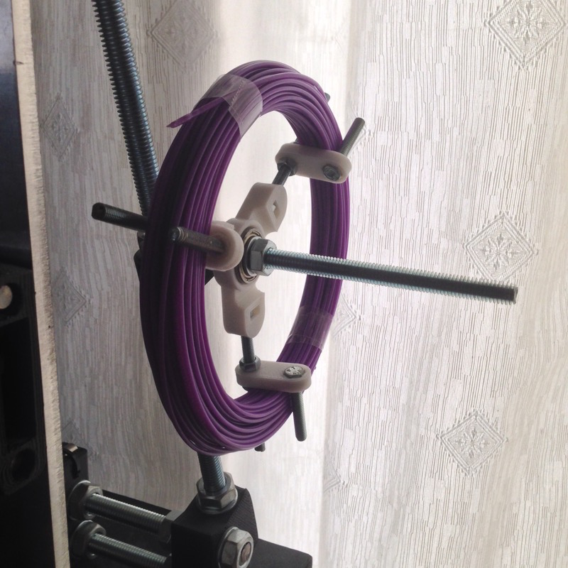Filament holder - customizable spool