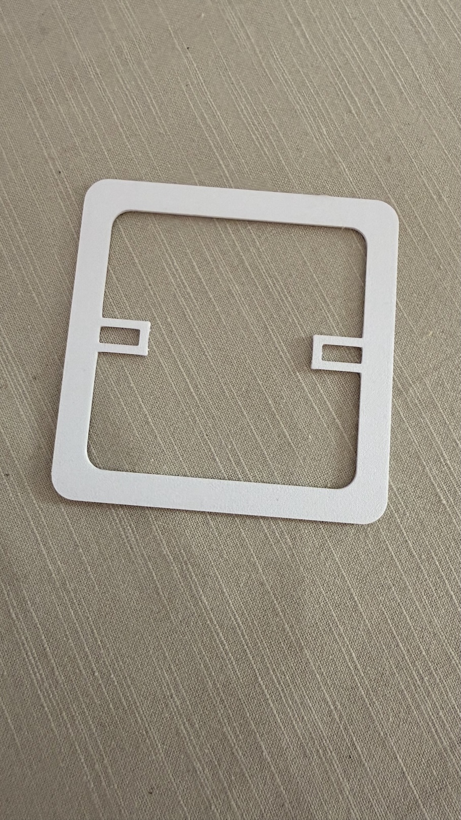 UK Single Socket Surround