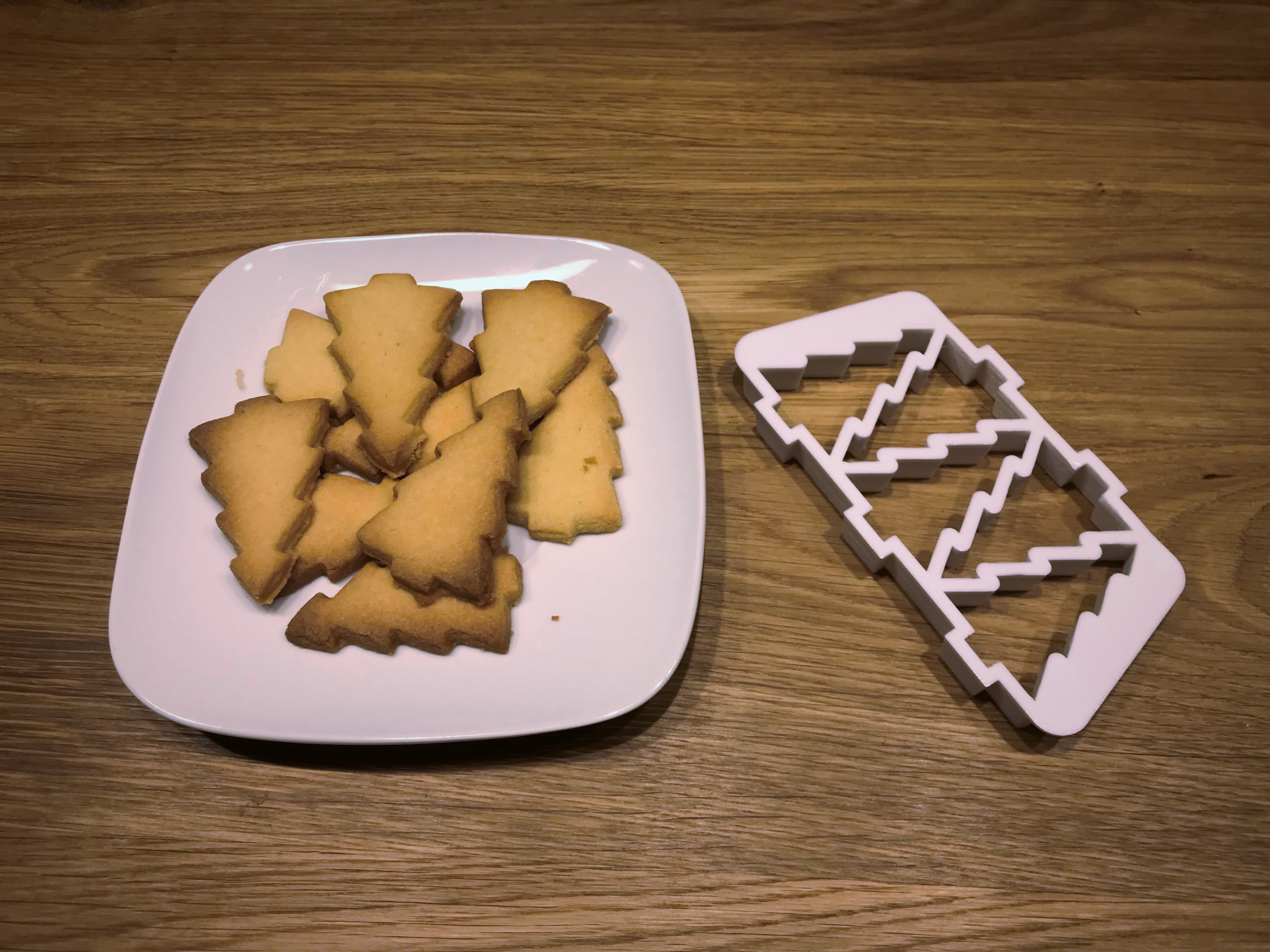 Christmas Tree Cookie Cutter (five at once)