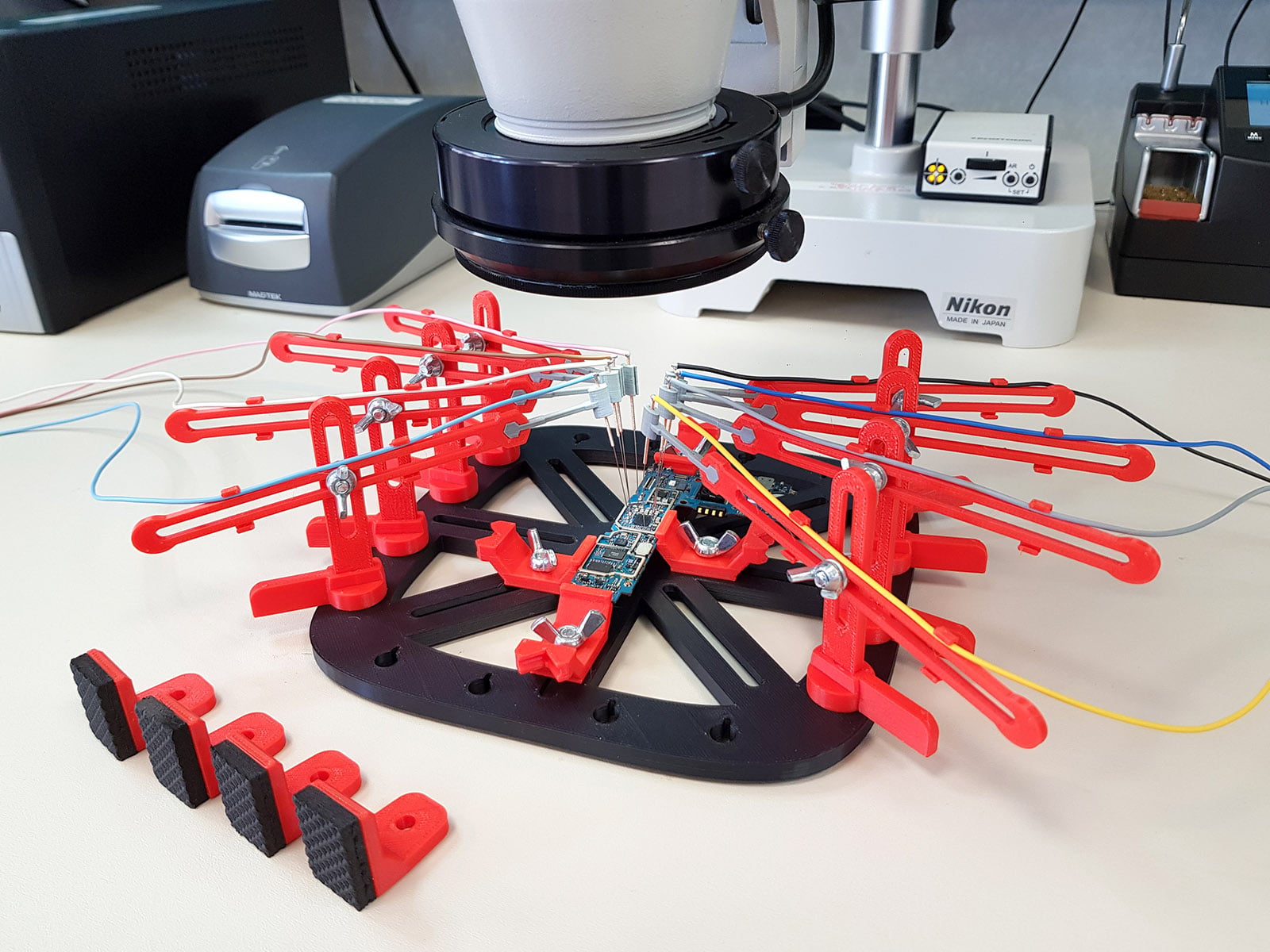 PCB Workstation with Nano-Probes