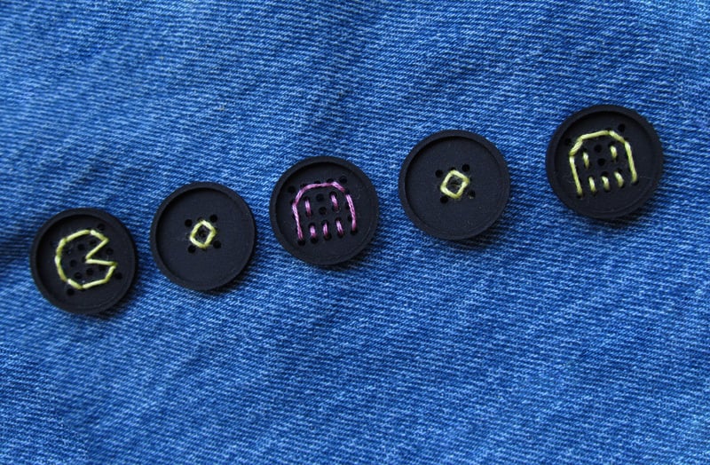 One-inch 25-hole Embroidery Buttons with loop