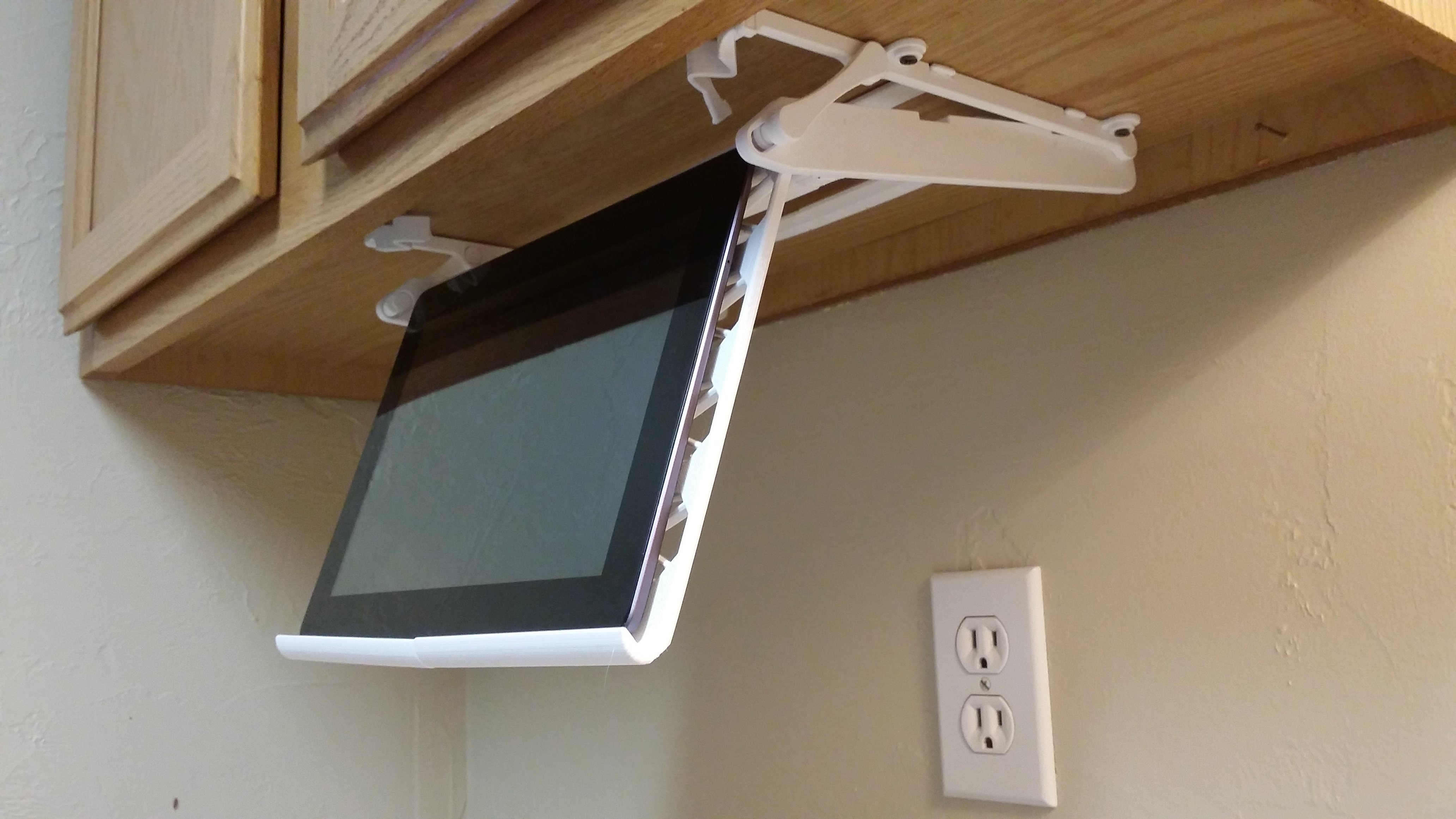 Ultra low profile tablet holder