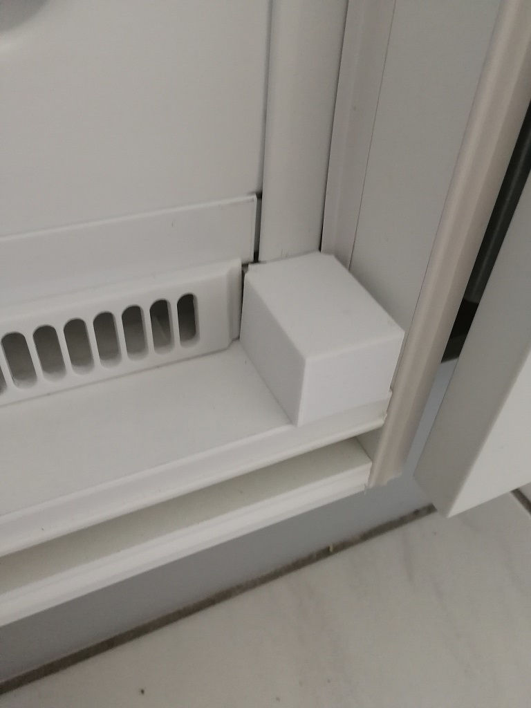 AEG Refrigerator hinge cap