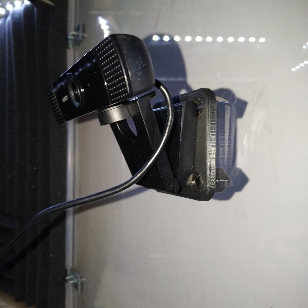Magnetic webcam support