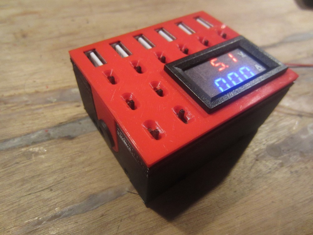 5 volt splitbox with amp and volt meter