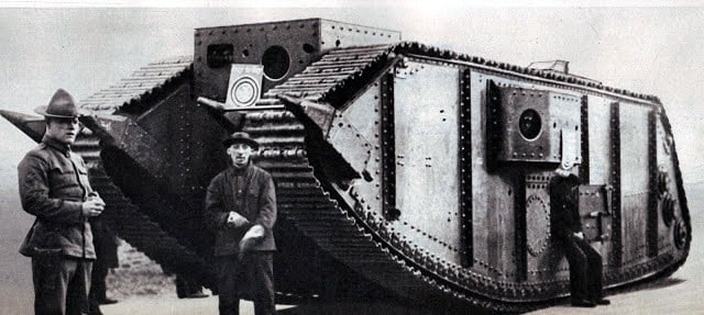 Steam Tank "America" (1/72 Scale)
