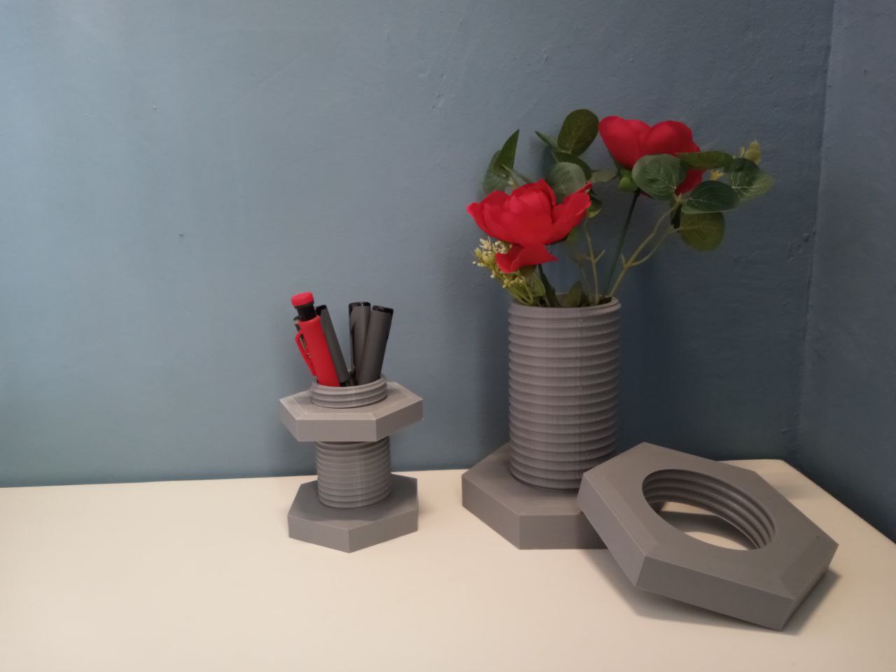 Bolt Vase / Case / Holder, 2 heights, 2 different nuts incl.