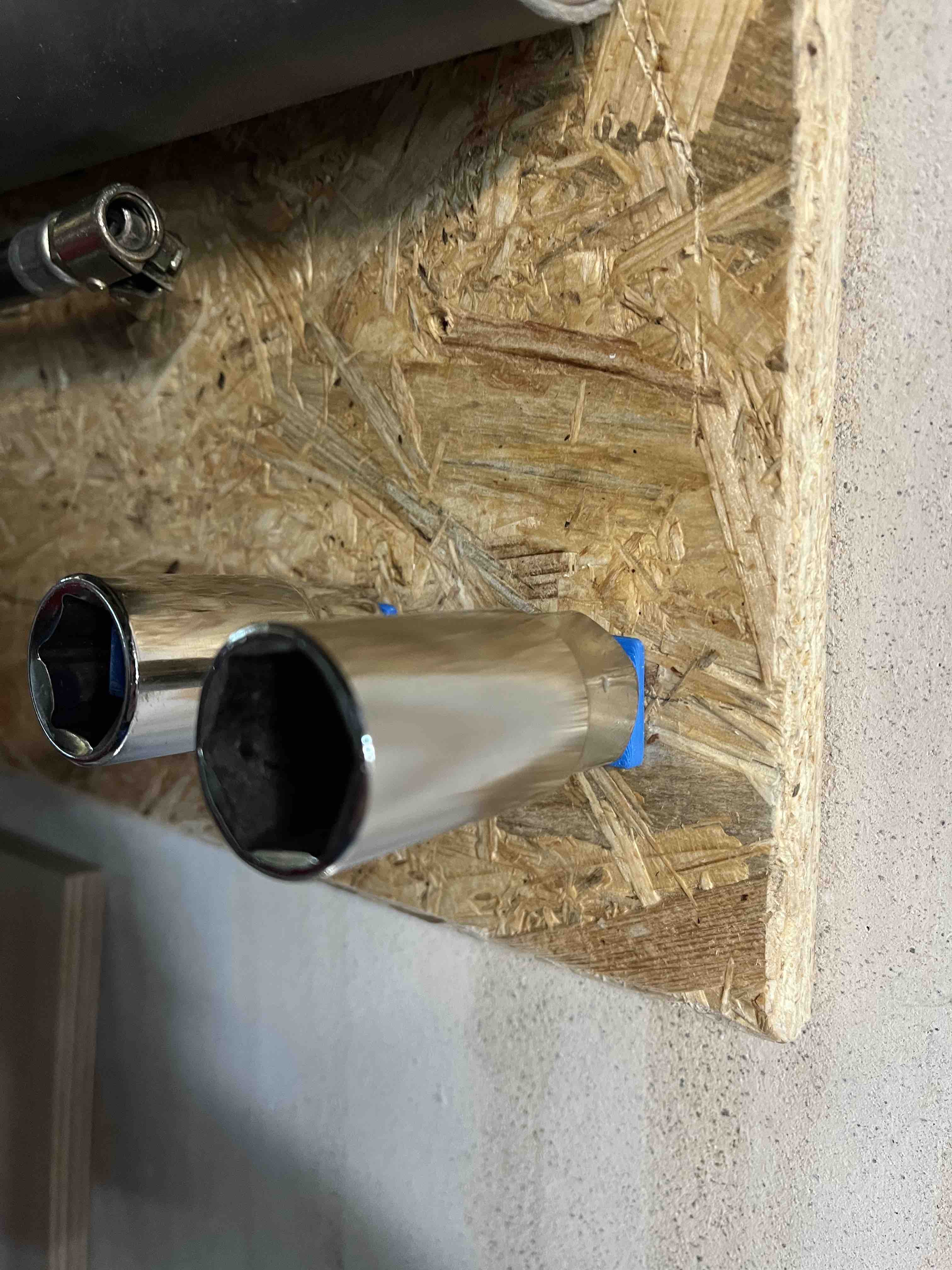 1/4" Socket wall mount