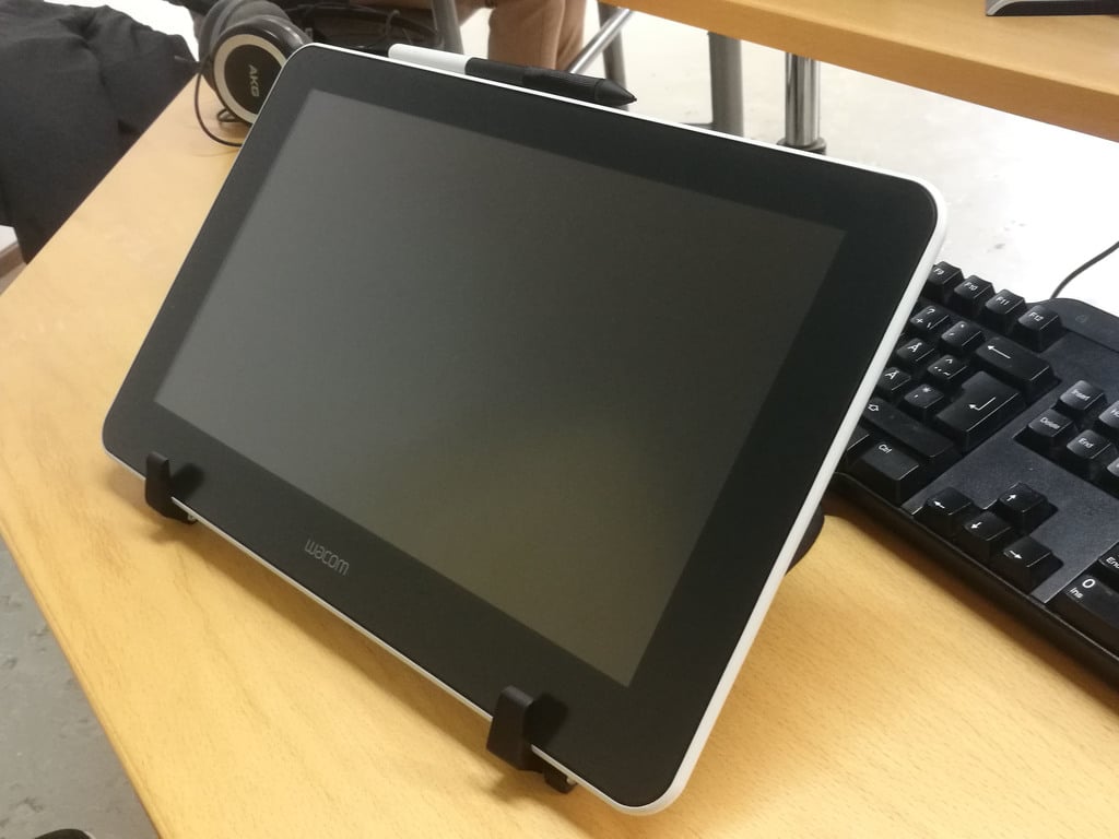 Adjustable drawing tablet stand