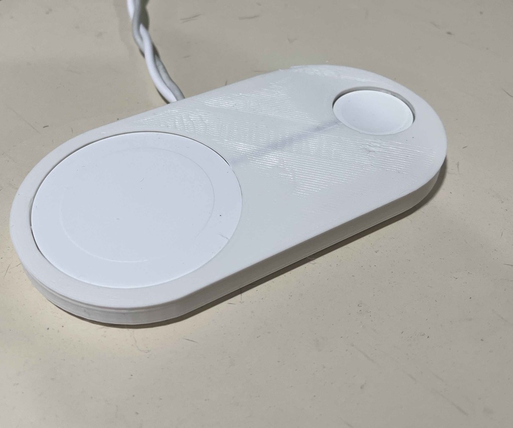 Simple Apple wireless charging station