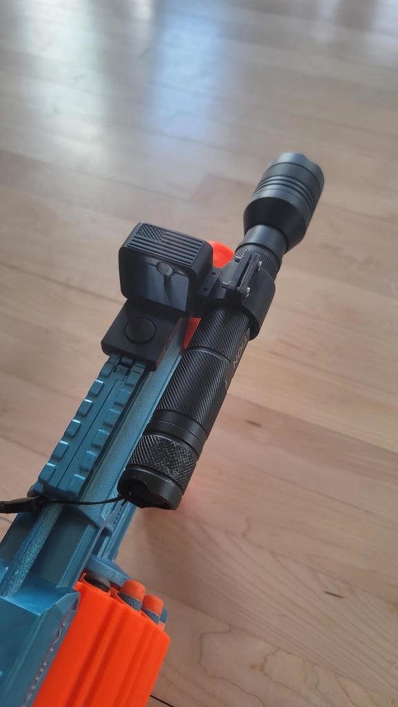 Nerf Sniper Reflex Scope w/Flashlight Mount